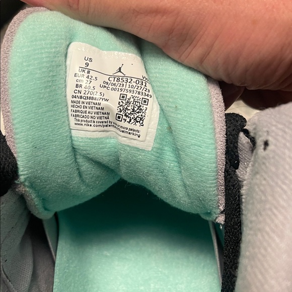 Jordan Air Jordan 3 Retro Black and Green Glow - Picture 7 of 9